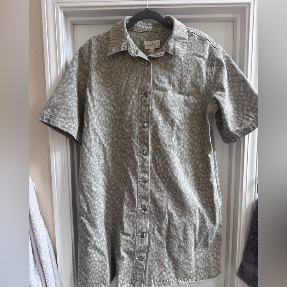 Universal Threads leopard Patterned denim Midi Dress